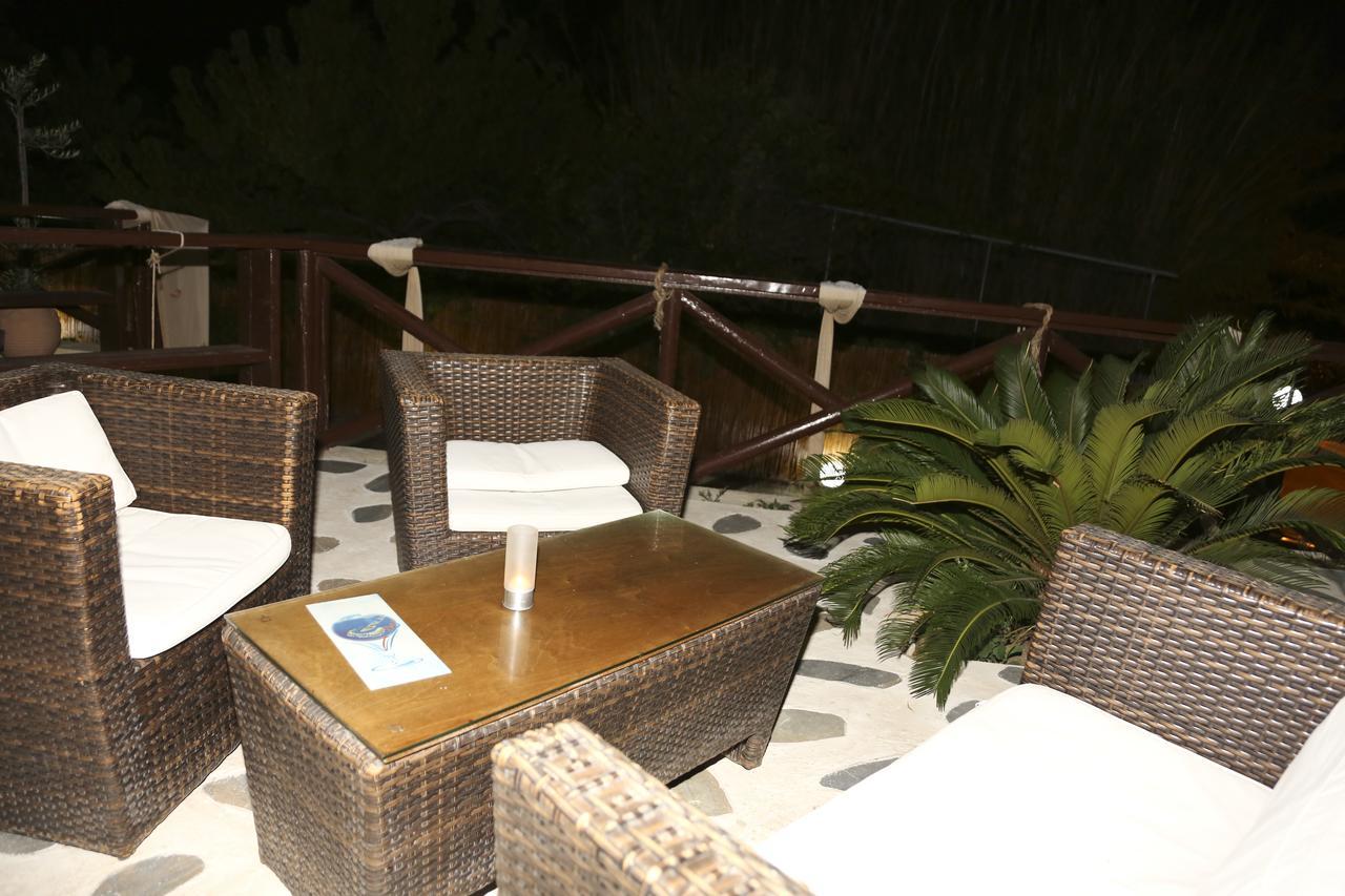 Coral Hotel Plomari Exterior photo